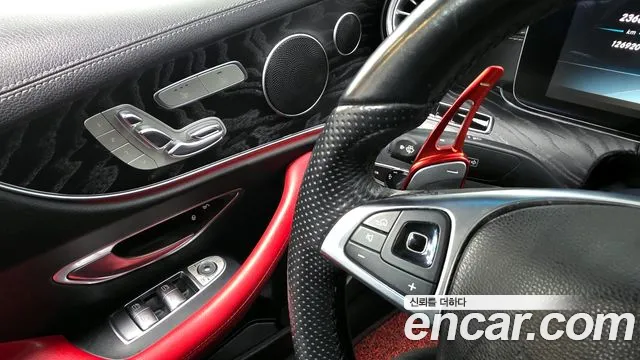 Mercedes-Benz E-Class 2017 — фото 17