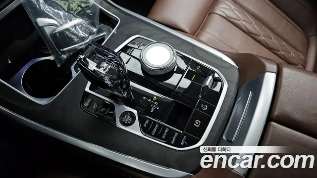 BMW X7 2022 — фото 9