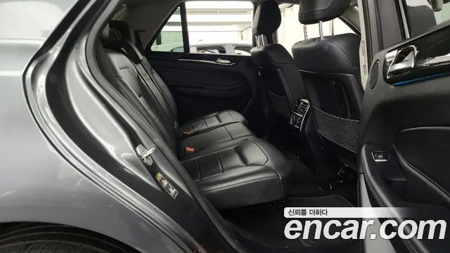 Mercedes-Benz GLE-Class 2017 — фото 12
