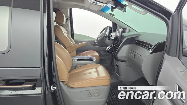 Hyundai Staria 2022 — фото 11