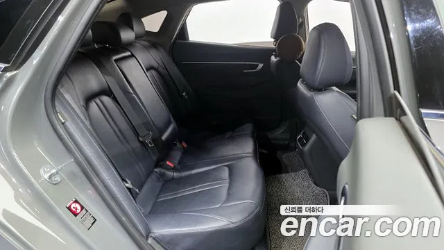 Hyundai Sonata 2022 — фото 12