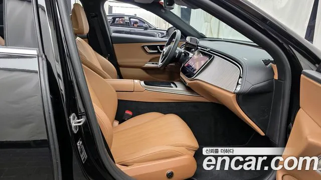 Mercedes-Benz E-Class 2025 — фото 11