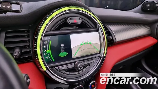 Mini Cooper Convertible 2019 — фото 15