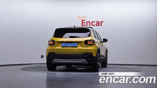 Jeep Avenger 2024 — фото 3