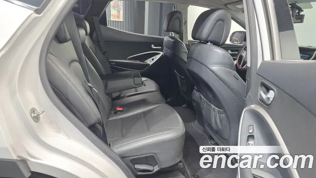Hyundai Santafe 2017 — фото 12