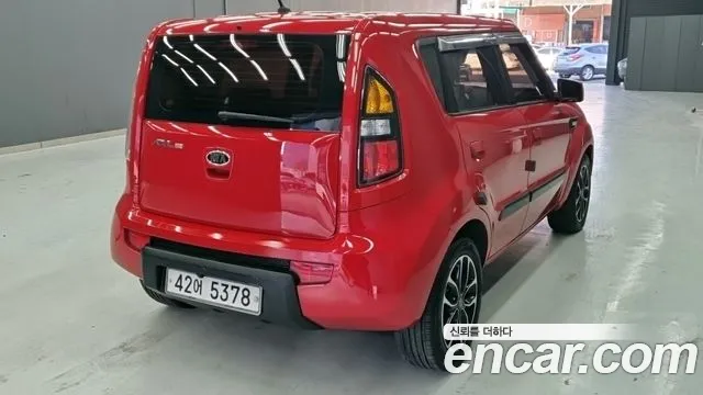 Kia Soul 2010 — фото 2