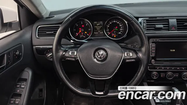 Volkswagen Jetta 2015 — фото 13