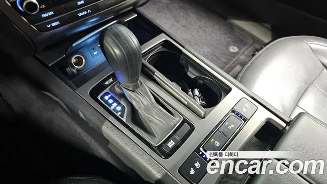 Hyundai Genesis 2015 — фото 9