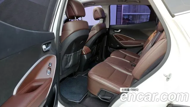 Hyundai Santafe 2017 — фото 10