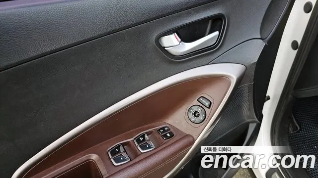 Hyundai Santafe 2017 — фото 19