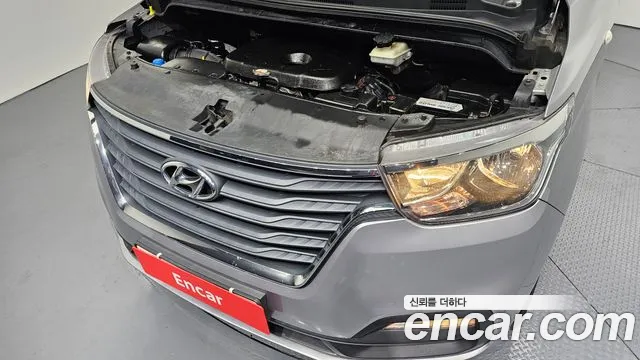 Hyundai Starex 2019 — фото 6
