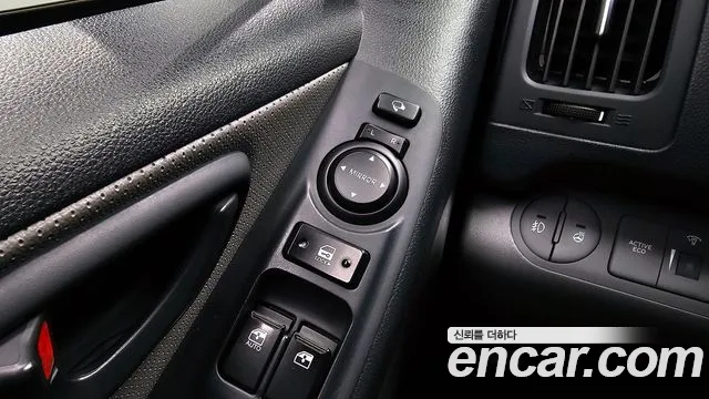 Hyundai Starex 2019 — фото 18