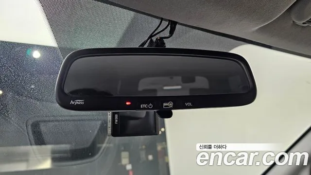 Hyundai Starex 2019 — фото 19