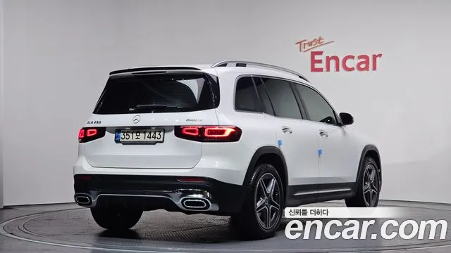 Mercedes-Benz GLB-Class 2022 — фото 2