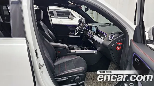 Mercedes-Benz GLB-Class 2022 — фото 11