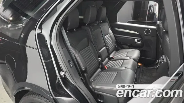 Land Rover Discovery 2025 — фото 11