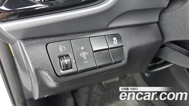Kia Stonic 2018 — фото 13