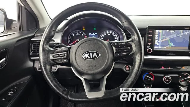 Kia Stonic 2018 — фото 14