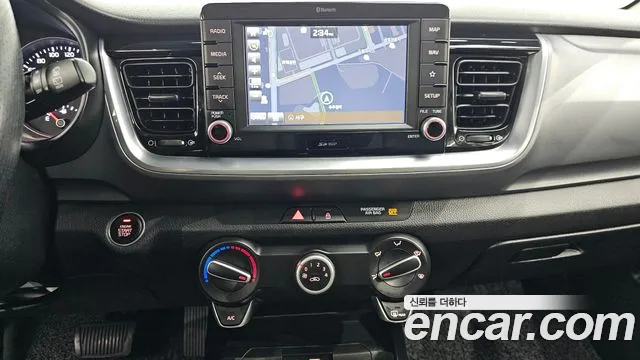 Kia Stonic 2018 — фото 15
