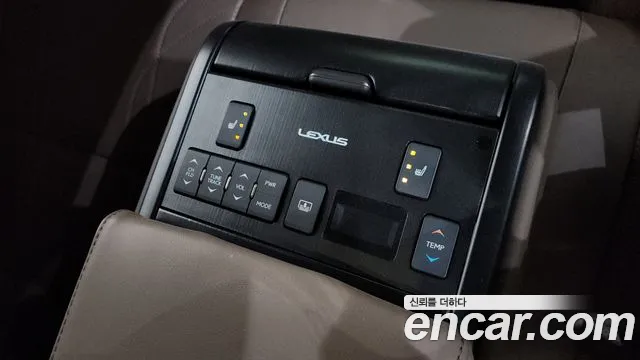 Lexus ES 2022 — фото 18