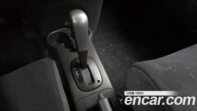 Nissan Cube 2011 — фото 9
