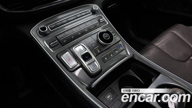 Hyundai Santafe 2021 — фото 9