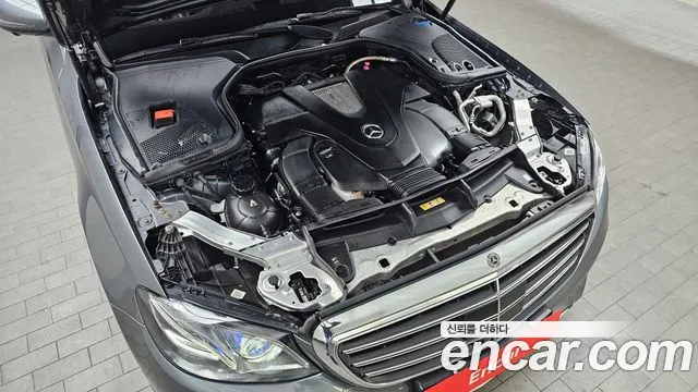 Mercedes-Benz E-Class 2020 — фото 6