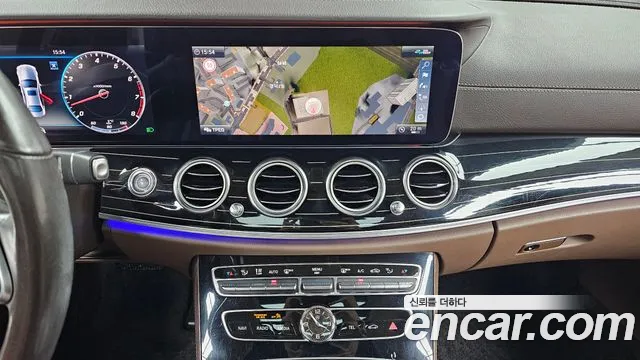 Mercedes-Benz E-Class 2020 — фото 14
