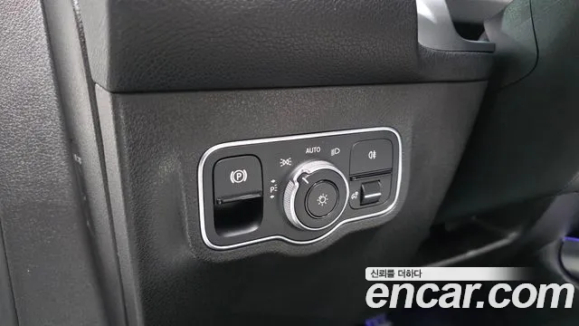 Mercedes-Benz GLB-Class 2021 — фото 18