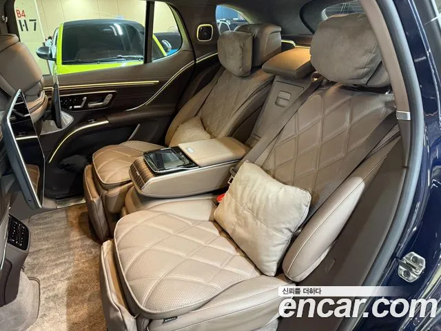 Mercedes-Benz EQS 2024 — фото 16
