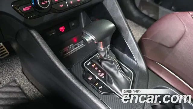 Kia Niro 2020 — фото 9