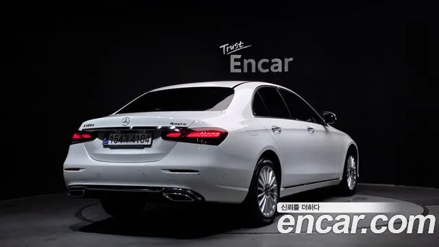 Mercedes-Benz E-Class 2023 — фото 2