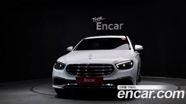 Mercedes-Benz E-Class 2023 — фото 3