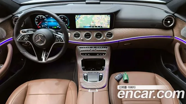 Mercedes-Benz E-Class 2023 — фото 7