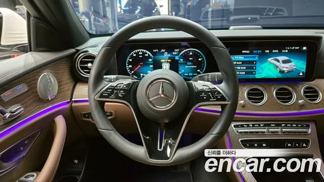 Mercedes-Benz E-Class 2023 — фото 13