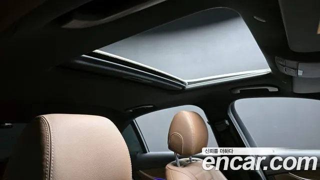 Mercedes-Benz E-Class 2023 — фото 19