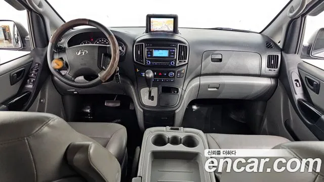 Hyundai Starex 2017 — фото 7