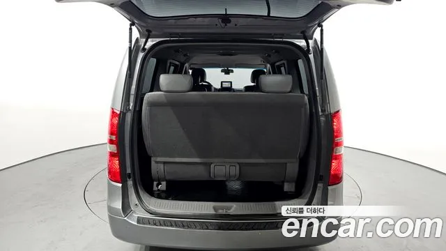 Hyundai Starex 2017 — фото 20
