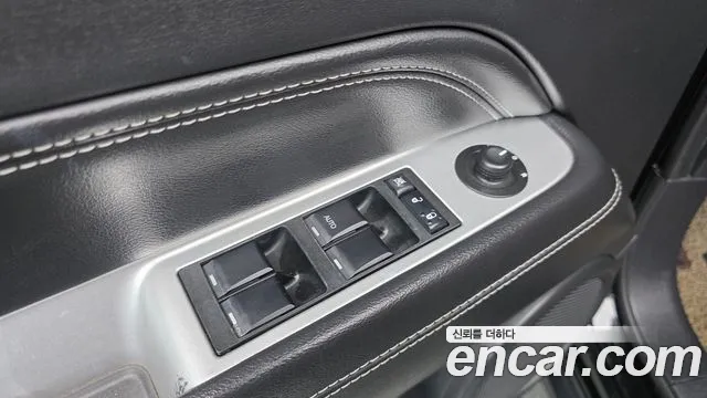 Jeep Compass 2015 — фото 12