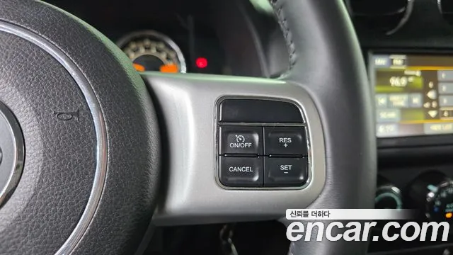 Jeep Compass 2015 — фото 14
