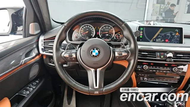 BMW X6M 2018 — фото 13
