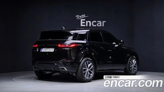 Land Rover Range Rover Evoque 2025 — фото 2