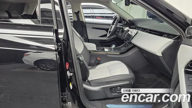 Land Rover Range Rover Evoque 2025 — фото 11