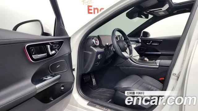 Mercedes-Benz C-Class 2022 — фото 10