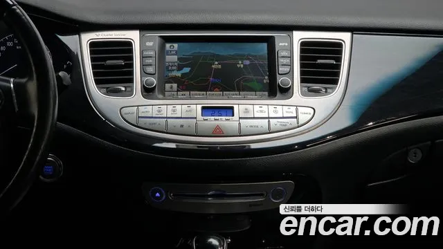 Hyundai Genesis 2013 — фото 14