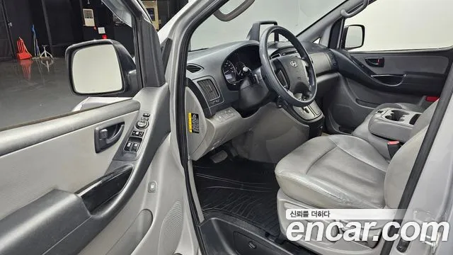 Hyundai Starex 2016 — фото 10