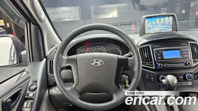 Hyundai Starex 2016 — фото 13