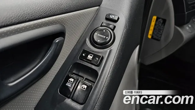 Hyundai Starex 2016 — фото 17