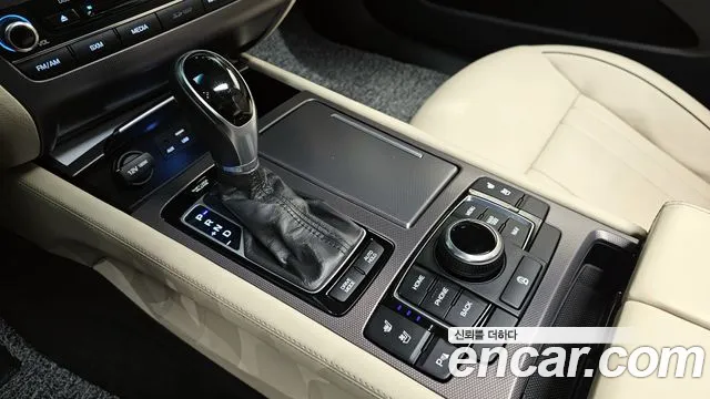 Hyundai Genesis 2016 — фото 9