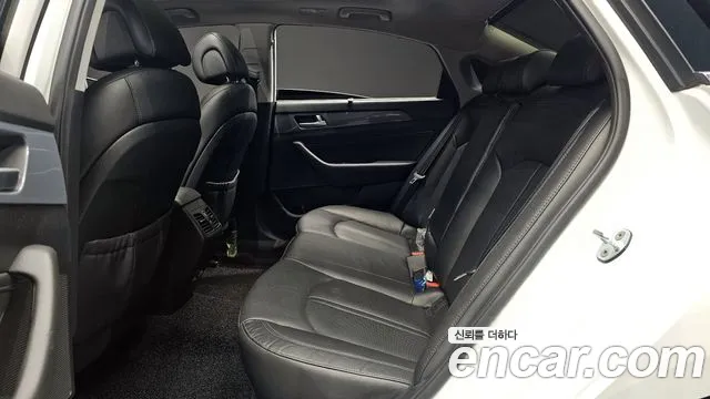 Hyundai Sonata 2016 — фото 12